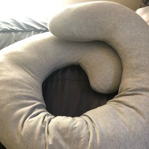 Maternity pillow